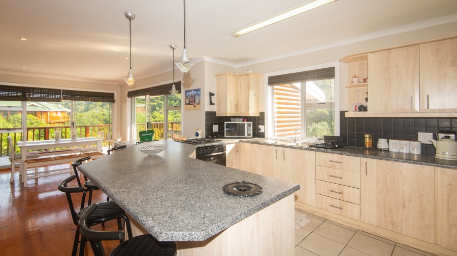 6 Bedroom Property for Sale in Nature On Sea Western Cape